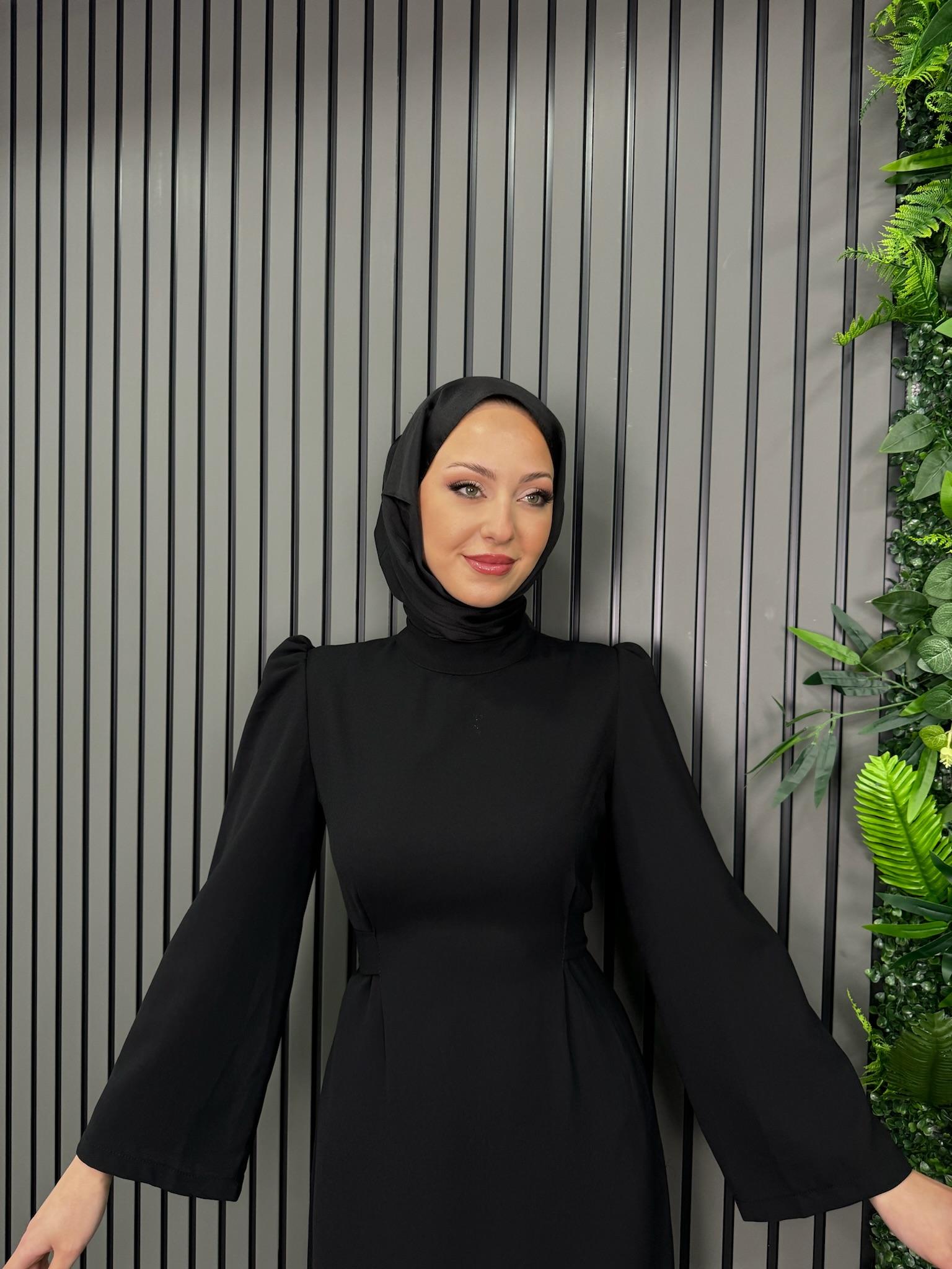 Siyah Siyah Kendinden Kemerli Elbise