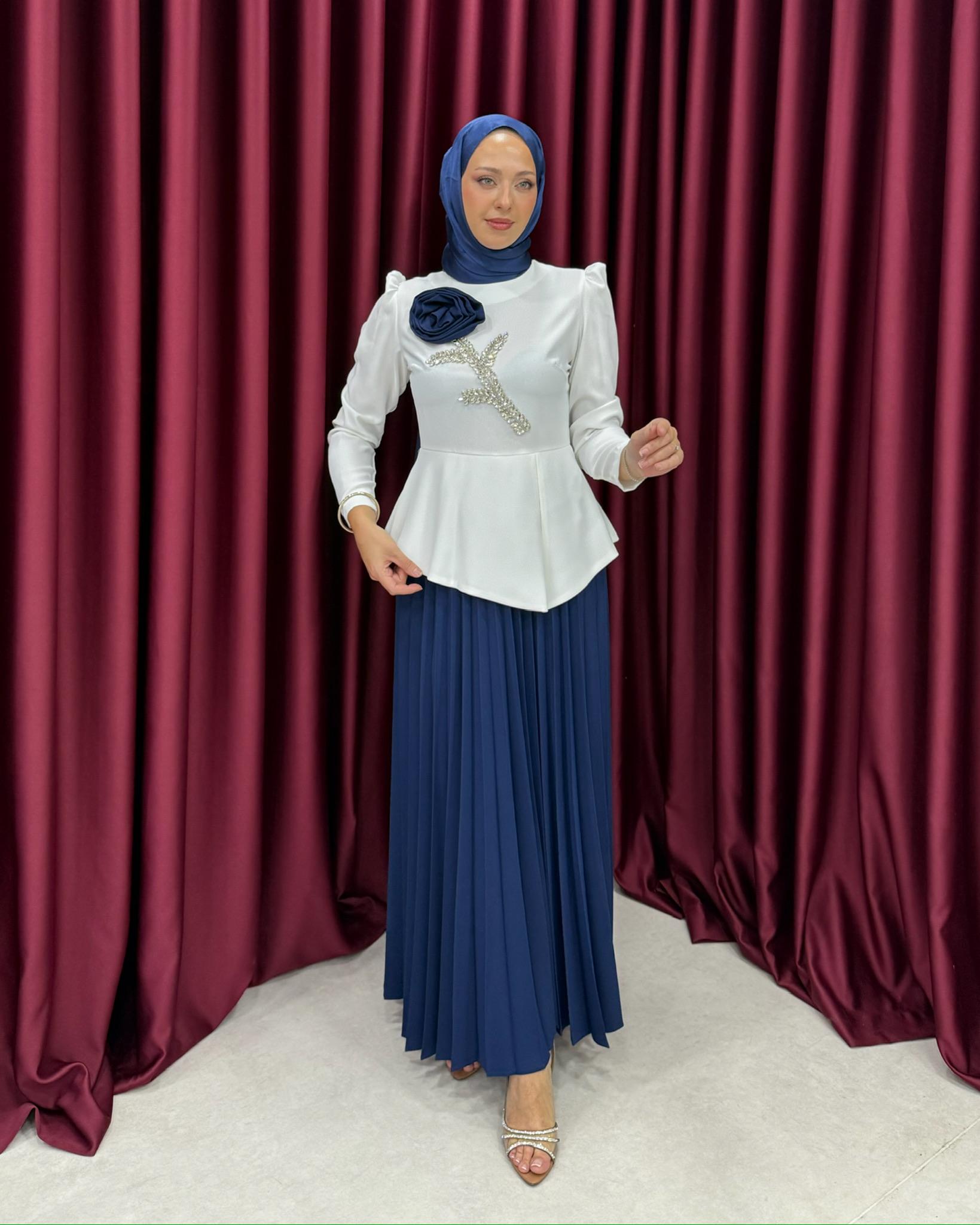 Beyaz lacivert  Esin Takım