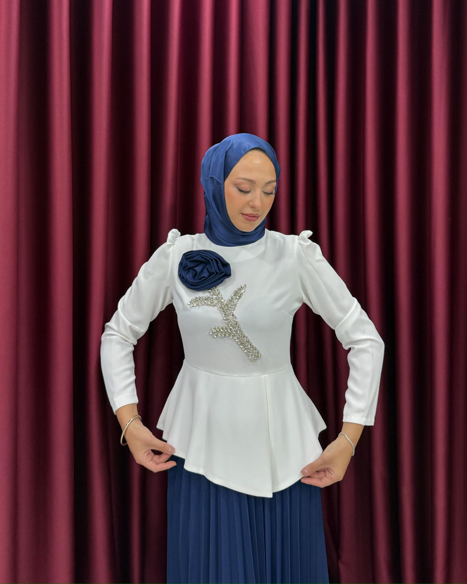 Beyaz lacivert  Esin Takım - Resim 2